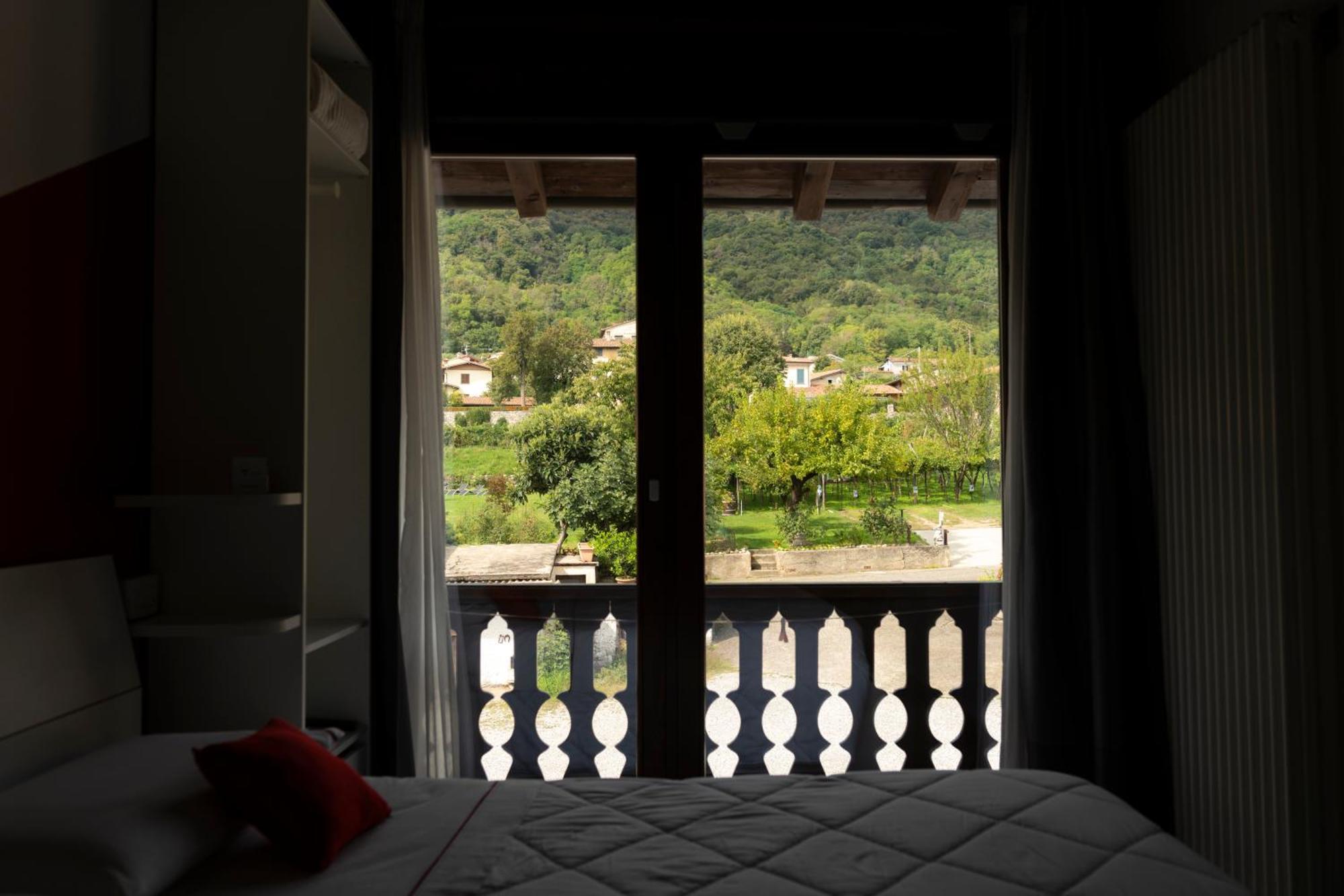 La Terrazza Sulle Vigne B&B Corte Franca Exteriér fotografie