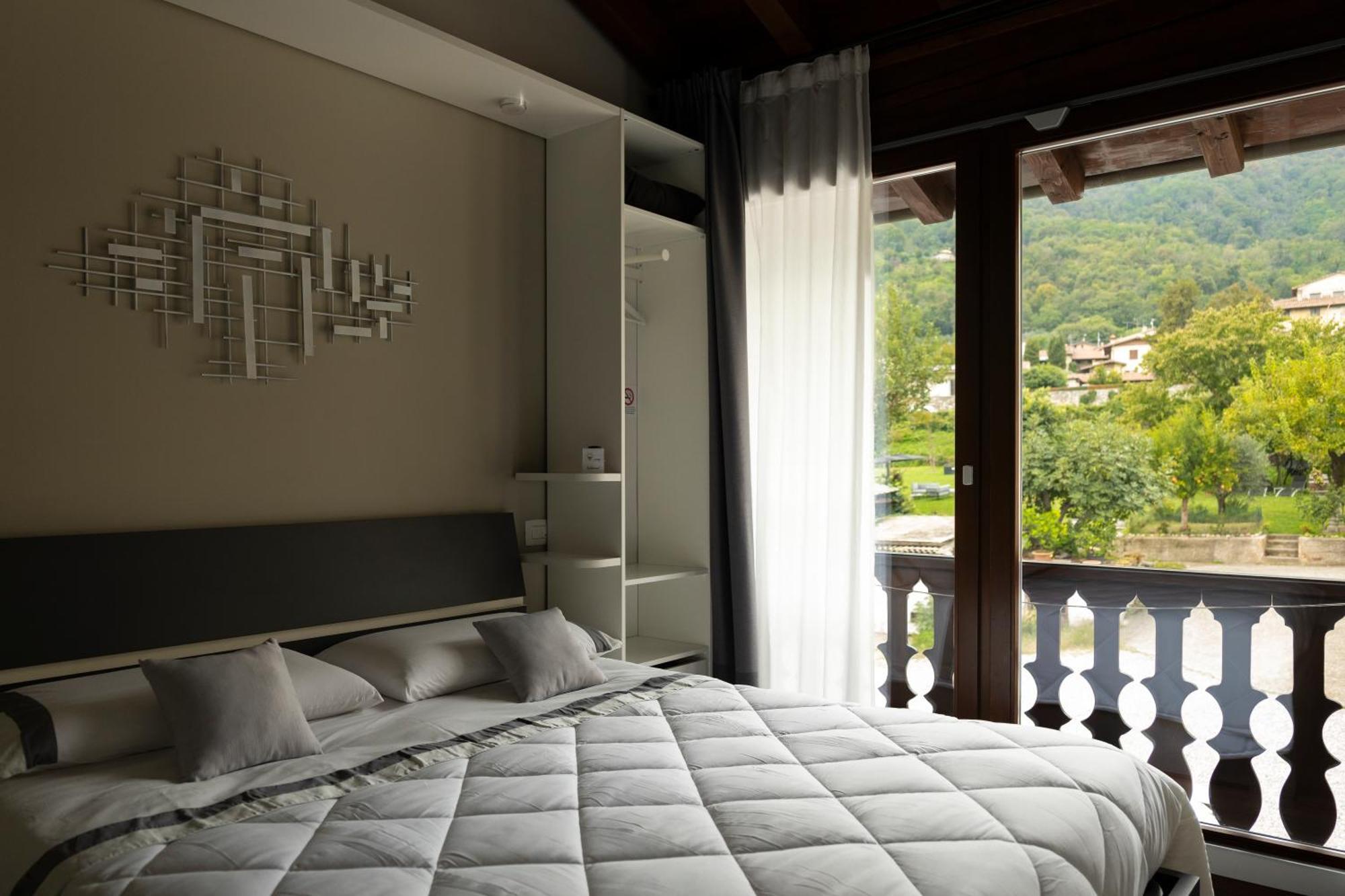 La Terrazza Sulle Vigne B&B Corte Franca Exteriér fotografie